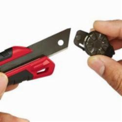 Milwaukee® 48-22-1962 Utility Knife With Metal Lock, 25 mm W Precision Cut Retractable Snap-Off Blade, Micro Carbide Metal Blade, 1 Blade Included, 7 in OAL
